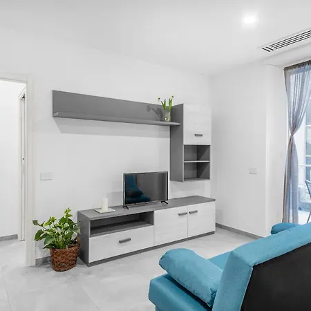Апартаменты Como City Home *