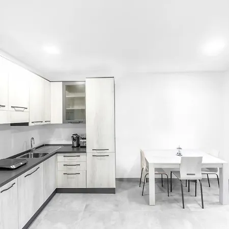 Apartment Como City Home *