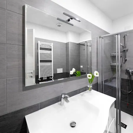 Como City Home Apartment Como
